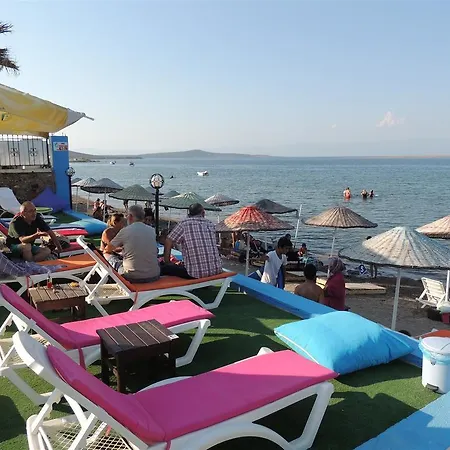 Cunda Beyaz Balina