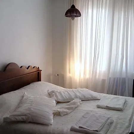 Отель Cunda Beyaz Balina