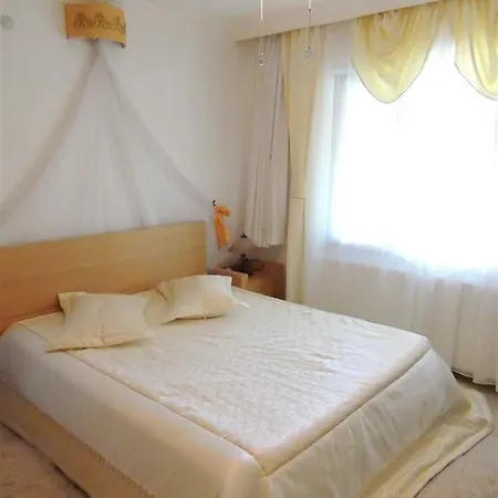 Cunda Beyaz Balina *