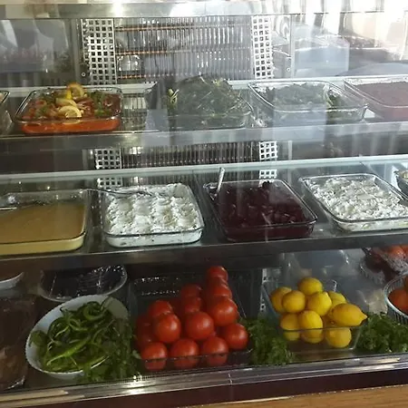 Cunda Beyaz Balina Ayvalı