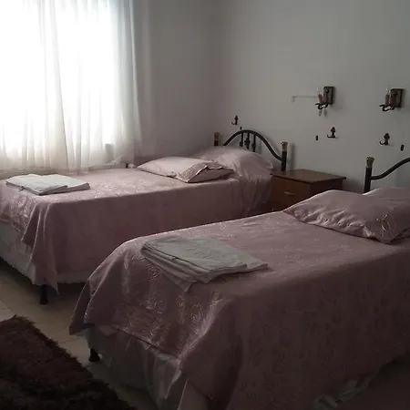 Cunda Beyaz Balina Ayvalı