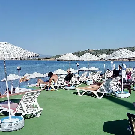 Ξενοδοχείο Cunda Beyaz Balina