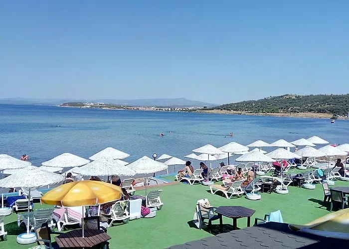 Cunda Beyaz Balina Ayvalı